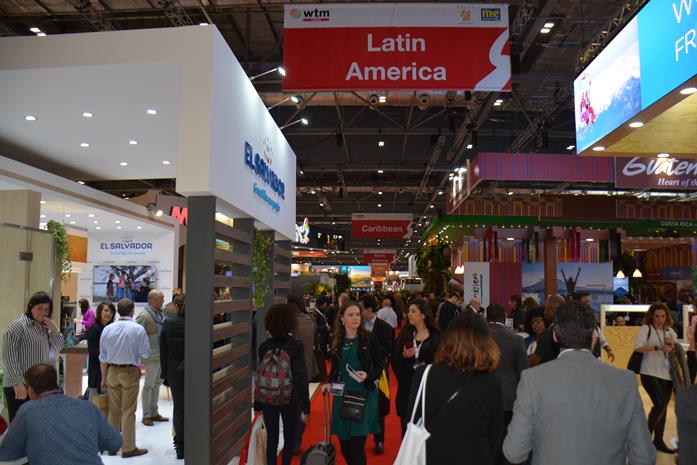 WTM London 2017 gera US$ 4 bilhões em negócios 1 Corredores lotados da WTM