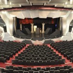 Teatro acomoda mais de mil convidados