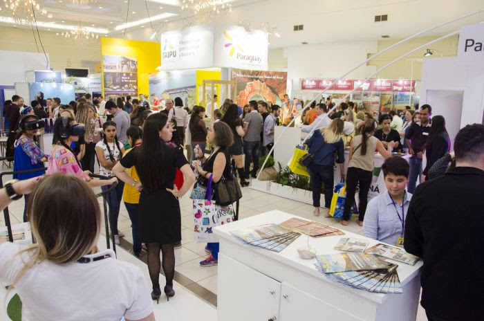 Com expectativa de 8 mil participantes, Festival das Cataratas tem início nesta quarta-feira (20) 1 Corredores movimentados na edição de 2017 do Festival das Cataratas
