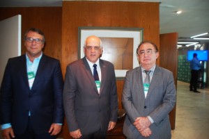 Luciano de Castro, Dilson Jatahy e Manoel Linhares da ABIH