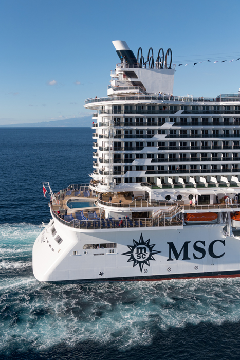 круиз средиземное море msc lirica. Msc судоходная компания. Msc divina 5 круизный лайнер. Msc europa круизный лайнер. лайнер виртуоза msc.