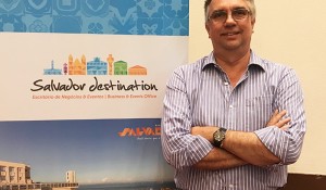 Roberto Duran assume presidência do Salvador Destination