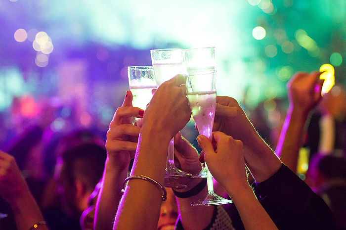Taxa de ocupação hoteleira chega a 98% para noite da virada no Rio 1 Ano Novo no Universal Orlando's EVE no Universal CityWalk
