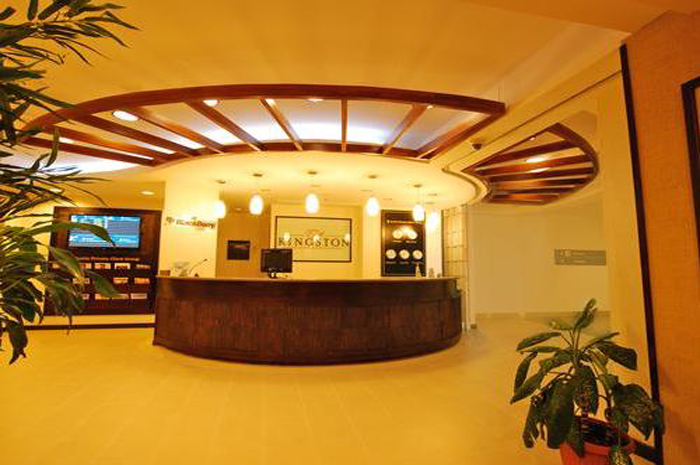 Priority Pass apresenta as melhores salas VIP de todo o mundo 1 Hall de entrada do Club Kingston, no Aeroporto Internacional Norman Manley de Kingston, Jamaica