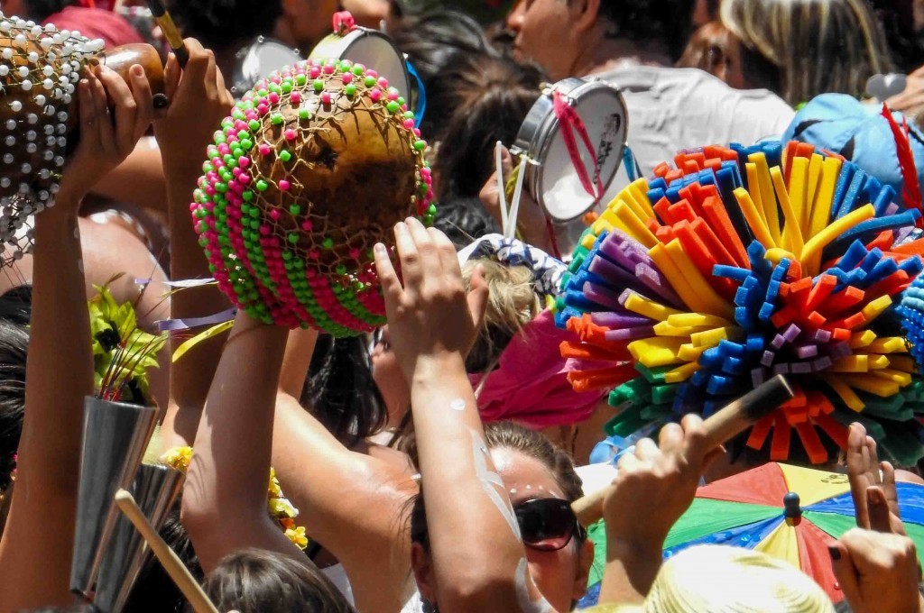 Prefeitura espalhou nove palcos pela cidade para levar a folia a todas as regiões (Foto: André Fossati)