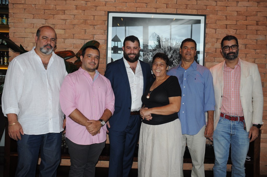 Novo presidente do SindRio toma posse e aborda os projetos e desafios 4 Armed Nerm, do Polo Benfica, Rodrigo Tavares, do Polo Botafogo, Fernando Blower, presidente, Kátia Barbosa, do Polo Praça da Bandeira, e Tiago Alvim e David Mattos, do Polo Rio Antigo do SindRio