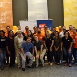 Juanita Ariza, do Kennedy Space Center, Andre Almeida, do Visit Orlando, e Bárbara Picolo, do Grupo Flytour, com as equipes de vendas das operadoras MMTGapnet e Flytour Viagens