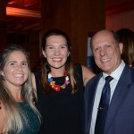 Viviane Soares e Roberto Itamar Plum, da Doing Eventos e Turismo, com Ana Corinaldesi, da Rail Europe