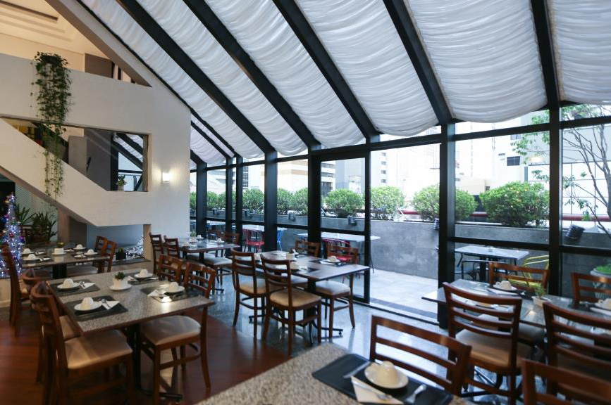 Bristol Metropolitan de Curitiba apresenta novo design O Restaurante Zicafé também se modernizou para oferecer um melhor atendimento