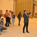 Antonio Dias apresenta o Centro de Convenção para os convidados e imprensa