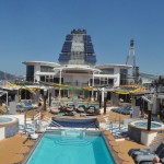 Deck da piscina do Celebrity Infinity Deck da piscina do Celebrity Infinity