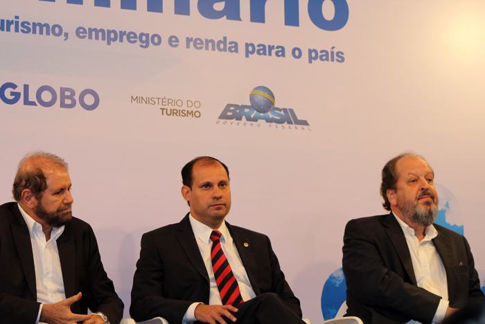 Anac anuncia mudanças na legislação de charteres domésticos a partir de março 1 Guilherme Paulus, Ricardo Botelho e Eduardo Sanivicz