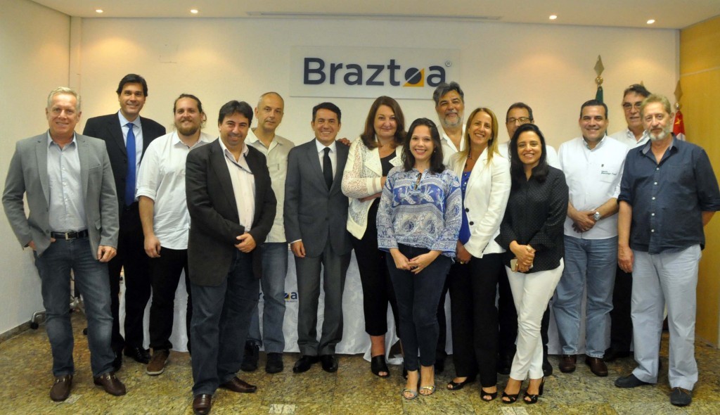 Magda Nassar e associados da Braztoa durante o anúncio do 49º Encontro Comercial Braztoa