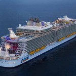 Aerial of the world's largest cruise ship, Harmony of the Seas.3 cópia