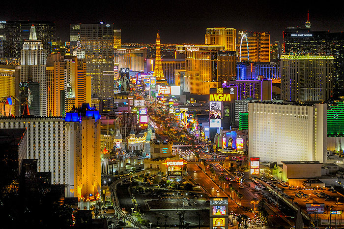 Las Vegas terá shows de renomados artistas durante verão norte-americano. Nomes como Cher, Christina Aguilera, Aerosmith, Janet Jackson e Elton John já estão confirmados