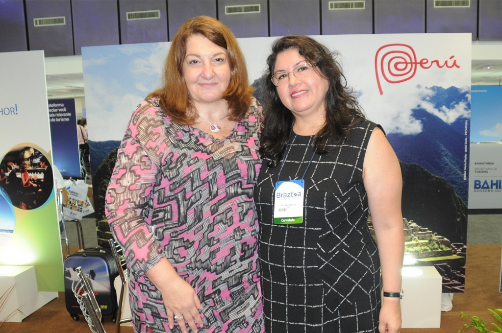 Magda Nassar, presidente da Braztoa, e Milagros Ochoa, diretora do Turismo do Peru no Brasil