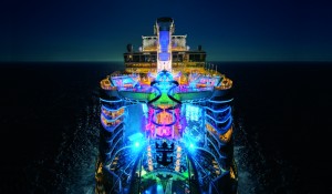 Veja fotos do Symphony of the Seas, maior navio do mundo