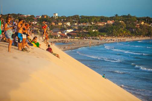 Campanhas da Embratur impulsionam economia brasileira Comparando com outros meses, gasto de turistas estrangeiros em janeiro só não foi maior que nos meses da Copa do Mundo 2014