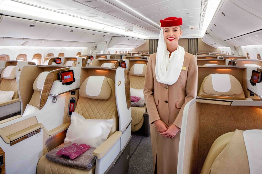 Boeing 777 da Emirates oferece assentos mais espaçosos na Classe Executiva A rota entre Dubai, São Paulo e Santiago, no Chile, será operada pela aeronave