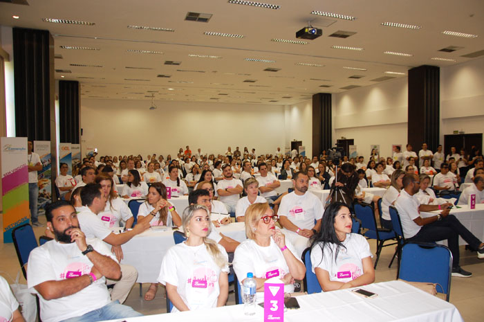 Segundo dia da Convenção BWT é marcado por capacitações; fotos 1 Agentes de viagens de dez estados durante as palestras