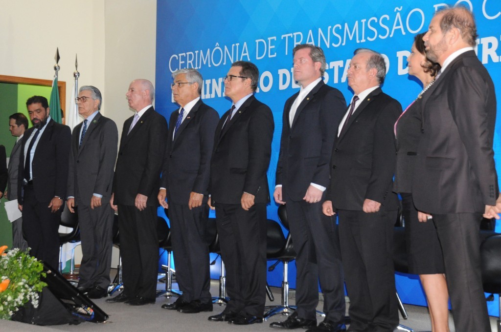 Autoridades que participaram da cerimônia de transição de cargo do MTur