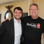 Bernardo Rossi, prefeito de Petrópolis, e Aroldo Schultz, presidente da Schultz