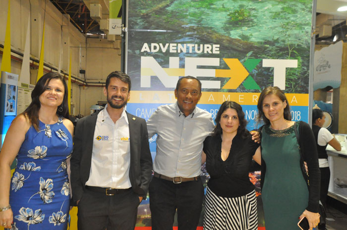 Laura de Miranda, Bruno Wendling e Juliana Salvadori (à direita), do turismo de Mato Grosso do Sul, com Humberto Pires da Embratur (ao centro), e Gabriella Stowell, da ATTA