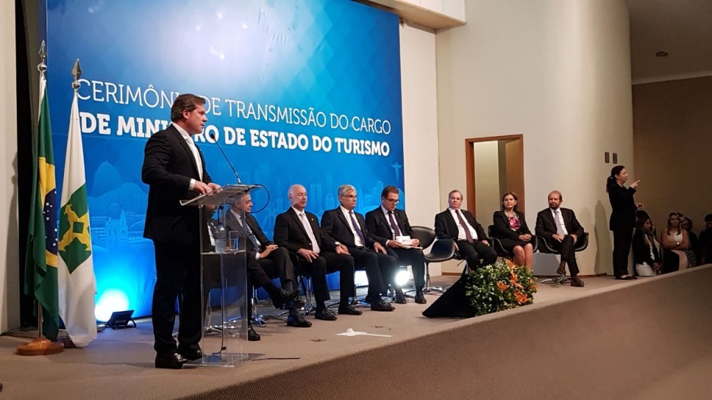 Lummertz assume o MTur em cerimônia de posse em Brasília 1 Marx Beltrão discursa pela última vez antes de deixar o cargo (FOTO: Pedro Menezes)