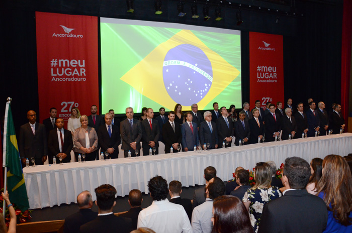 Encontro Ancoradouro tem início em clima de otimismo com a recuperação do país 2 Autoridades na abertura do 27° Encontro Ancoradouro