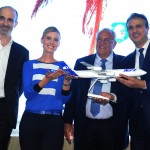Camilo Santana, governador do CE, ganhou uma maquete do CEO da Joon, Jean-Michel Mathieu, e do diretor Comercial, de Vendas e Aliança da Air France, Patrick Alexandre