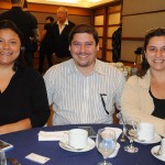 Daniela Pinheiro, da Multidestinos, Lucas Lima, da Promotional, e Luciana Martins, da Total Cruzeiros Daniela Pinheiro, da Multidestinos, Lucas Lima, da Promotional, e Luciana Martins, da Total Cruzeiros