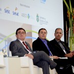 Manoel Linhares, presidente da ABIH Nacional, Eliseu Barros, presidente da ABIH-CE, e Régis Medeiros, secretário de Turismo de Fortaleza