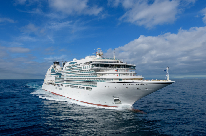 Cunard, Holland e Seabourn prolongam suspensão de operações até maio 3 Seabourn visto do mar