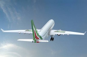 Alitalia cresce 8% em receita e 9,7% em embarque de passageiros corporativos