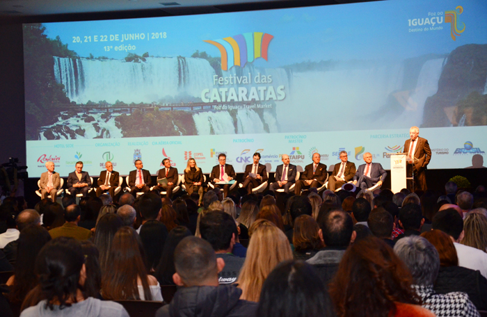 Com expectativa de mais de 8 mil visitantes, Festival das Cataratas é aberto oficialmente em Foz 1 Autoridades durante a abertura do 13° Festival das Cataratas