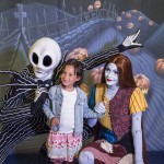 Cante com Jack Skellington e a Sally personagens de O estranho mundo de Jack