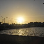 Pôr do sol as margens da baia de Santa Anna