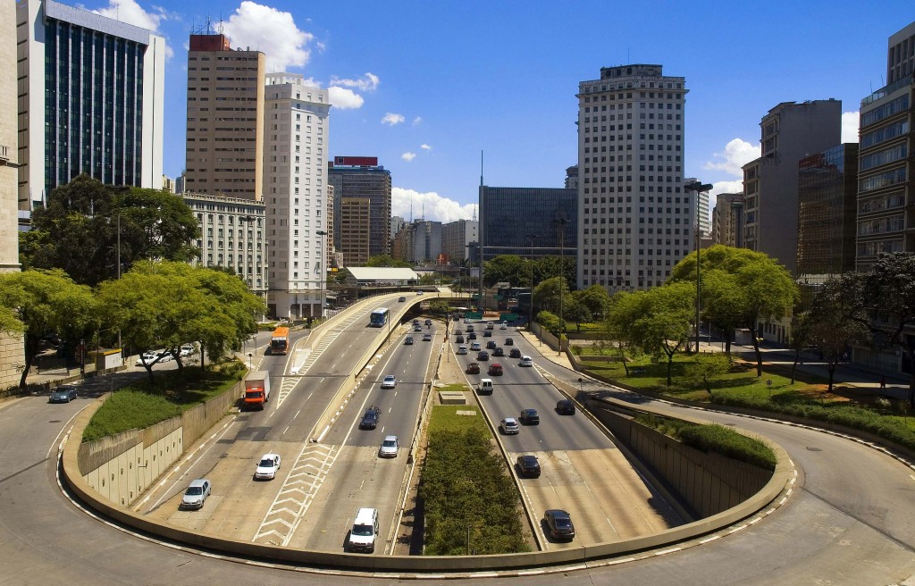 Alta do dólar impulsiona procura por destinos nacionais, diz pesquisa Sao-Paulo