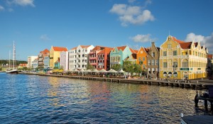 Curaçao lança nova campanha de marca global: “Sinta você mesmo”