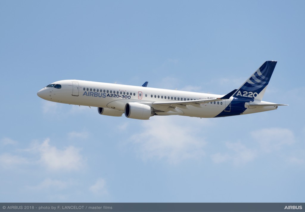 Em dia histórico, Airbus revela sua nova aeronave comercial: conheça o A220 1 Airbus-A220-300-new-member-of-the-airbus-Single-aisle-Family