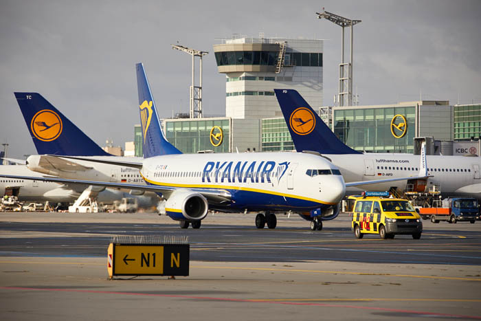 Ações de companhias europeias têm alta com desaceleração da pandemia 1 Lufthansa - Ryanair aviões Foto: divulgação