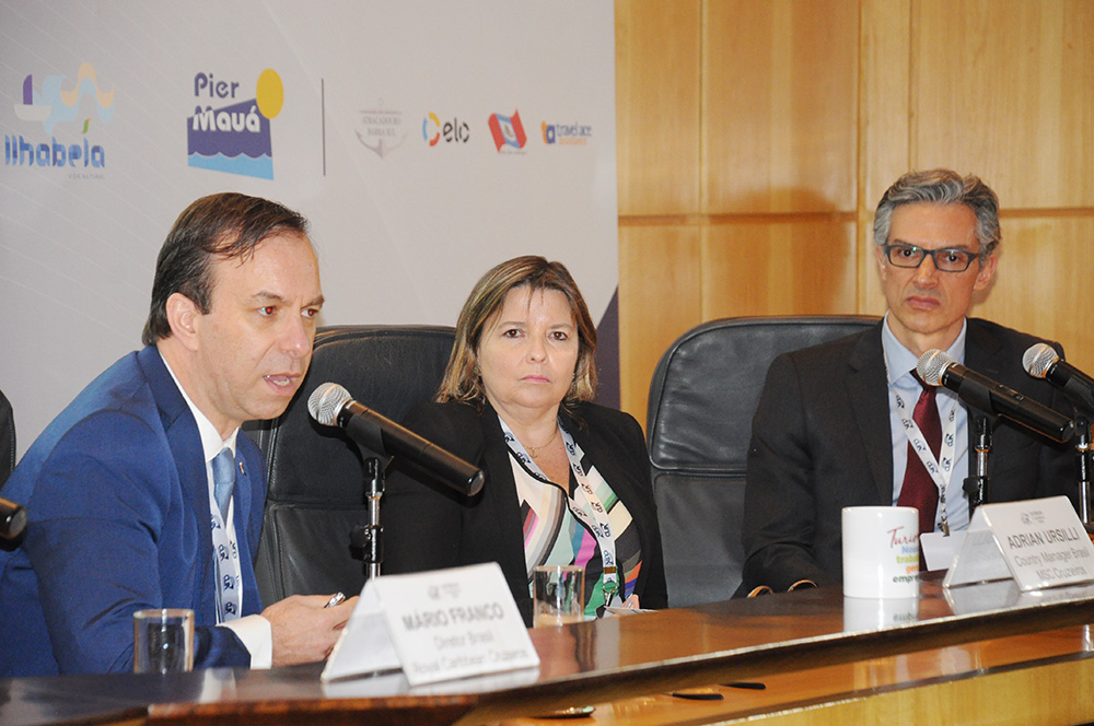 Adrian Ursilli, da MSC, Estela Farina, da NCL, e Marco Ferraz, da Clia Brasil