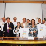 Autoridades vestiram a camisa da campanha "Turismo. Nosso trabalho gera empregos" Autoridades vestiram a camisa da campanha "Turismo. Nosso trabalho gera empregos"