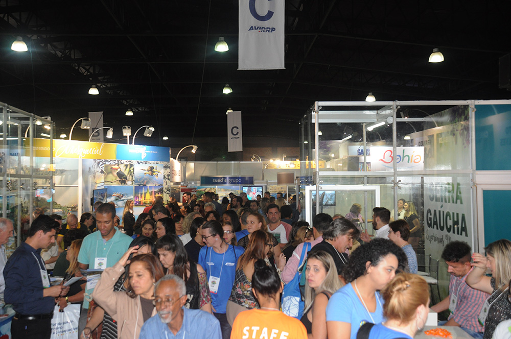 Avirrp já tem 73% dos estandes vendidos para 2019 1 Corredores lotados durante a Avirrp 2018