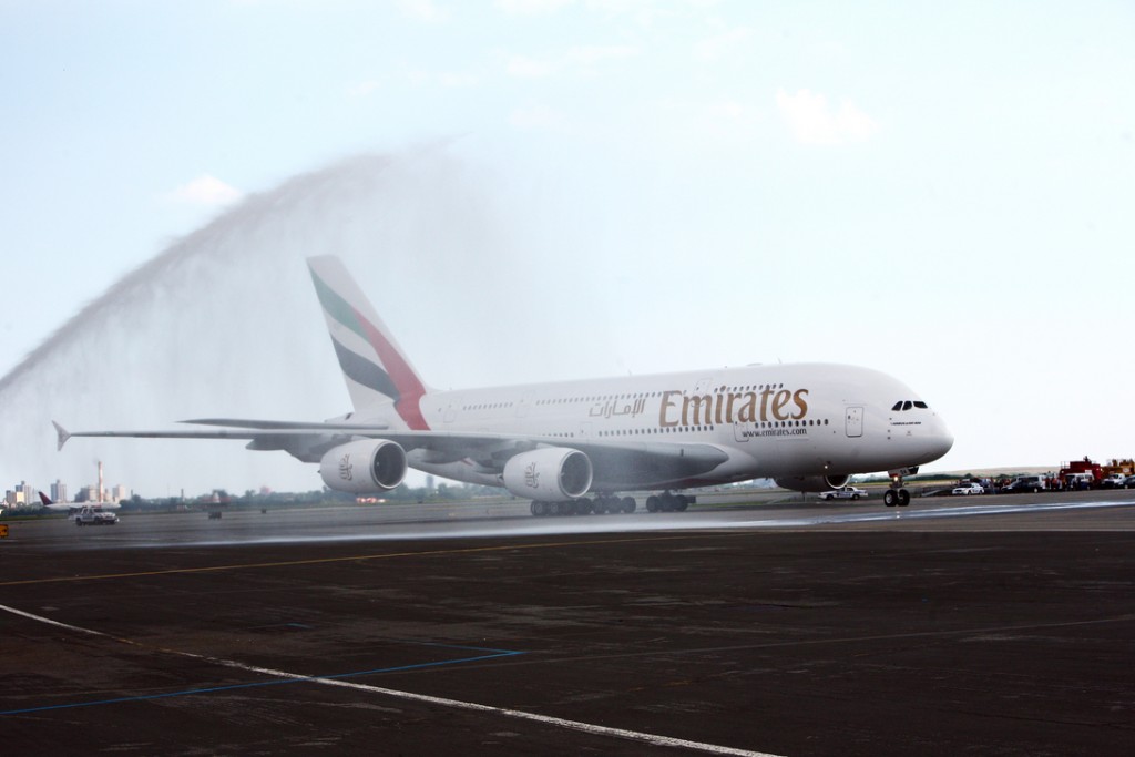 Emirates transporta mais de 105 milhões de passageiros em 10 anos de A380 Emirates primeiro voo dubai ny a380