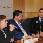 Estela Farina, da NCL, Márcio Tenório, prefeito de Ilhabela, e Fabrício Oliveira, prefeito de Balneário Camboriú