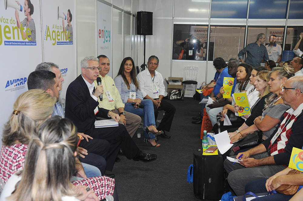 Em atitude inédita no Brasil, Avirrp 2018 realiza 1° Fórum A Voz do Agente 1 Forum A Voz do Agente movimentou o segundo dia de Avirrp 2018