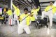Carregadores de bagagem do Heathrow homenageiam Freddie Mercury; vídeo
