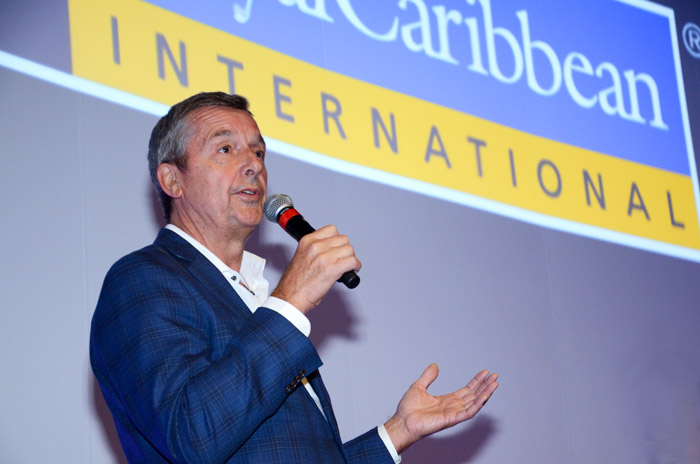 Michael Bayley, CEO da Royal Caribbean