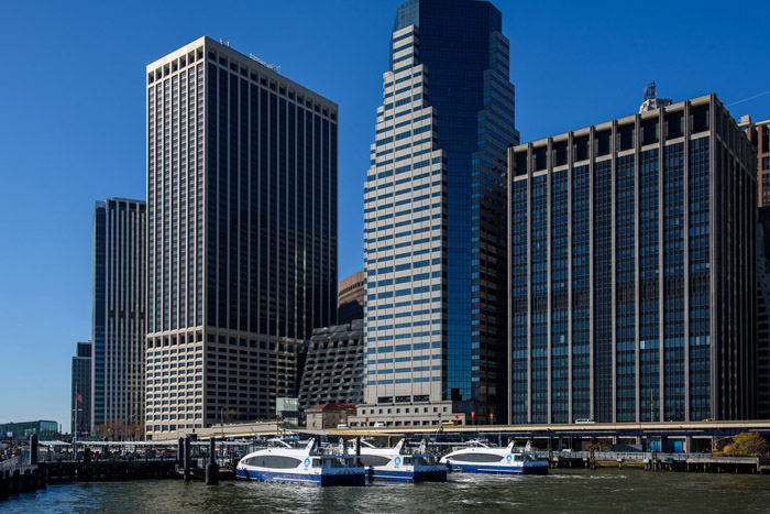 Pier 11, local de embarque e desembarque do NYC Ferry